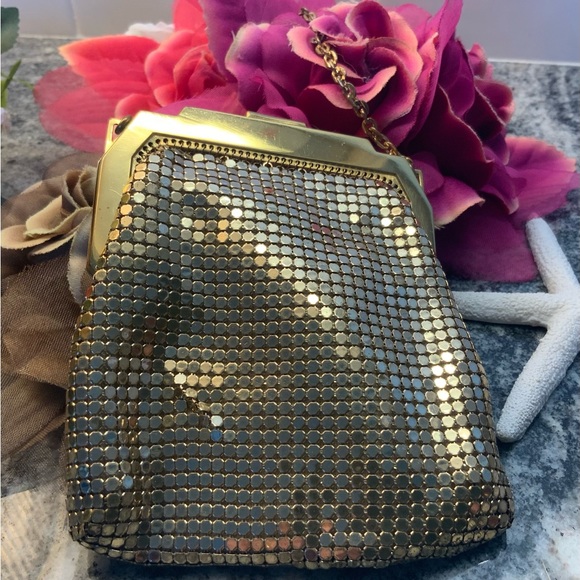 Cute little vintage whiting&Davis gold-tone purse. Made in USA - Picture 4 of 8